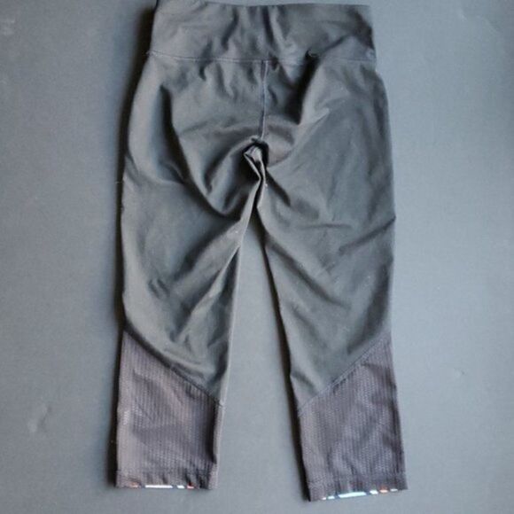 💍Fila Workout Capris  - Picture 6 of 8